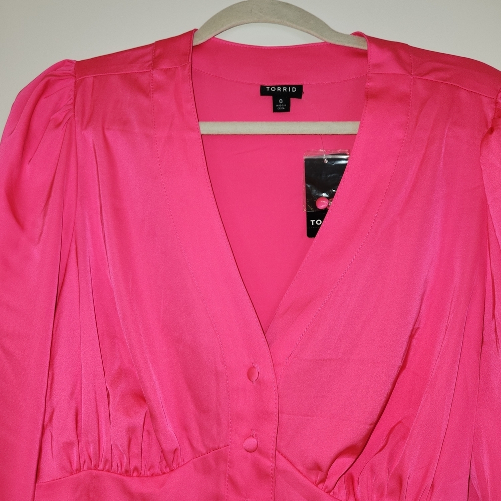 NWT Torrid Vibrant Pink Long Sleeve Babydoll Top Size 0 (L/12) Gathered At Bust - Picture 4 of 13